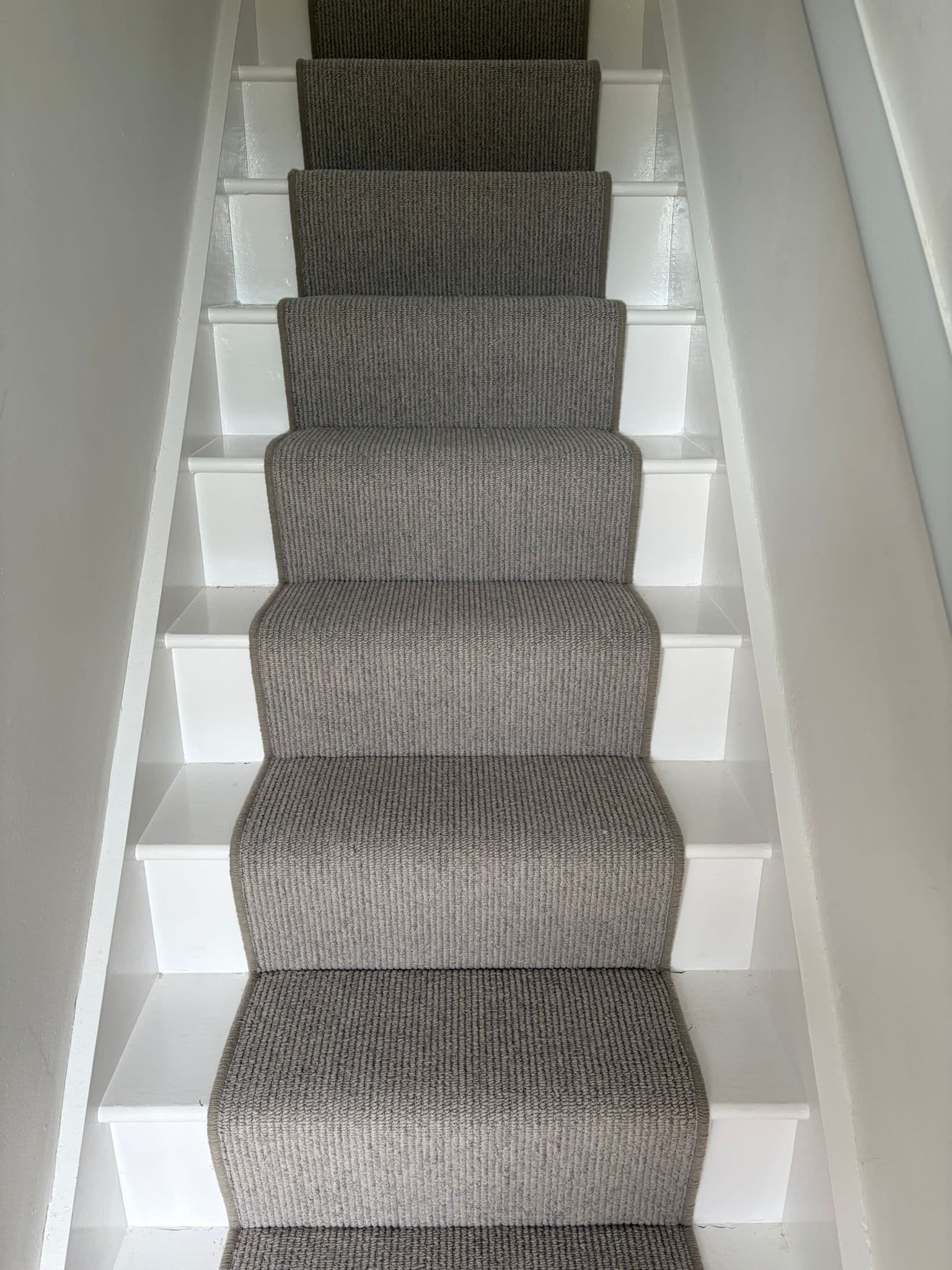Smart Ribbed Runner for a Bright Stairway
